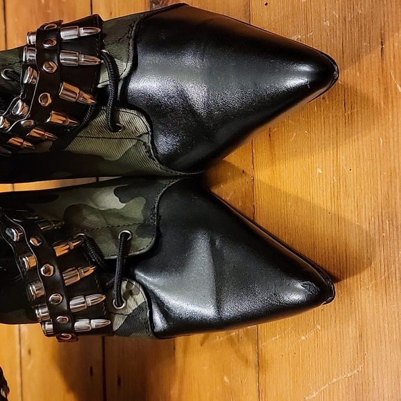 Camo High Heel Shoes - Picture 3 of 15